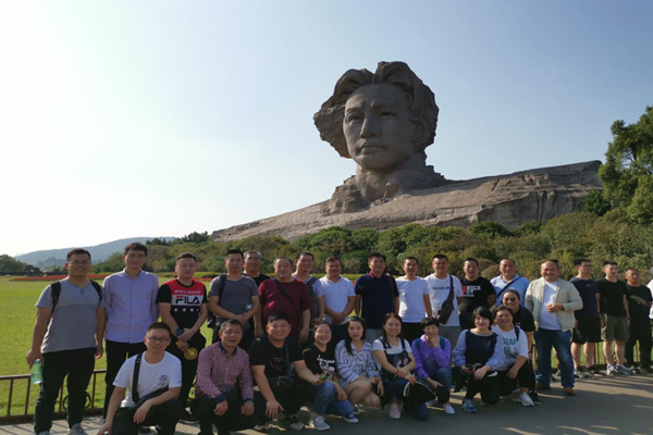 建投管線與戶外聯(lián)合黨支部重溫紅色記憶 、牢記使命初心