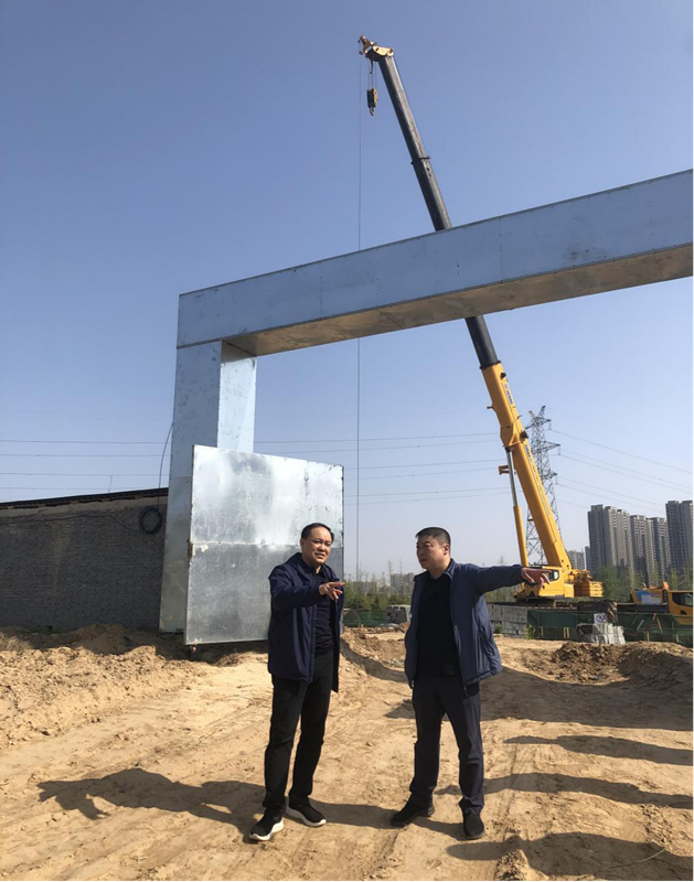 鄭州市建設投資集團有限公司黨委委員、副總經理張巖到侯寨新鎮(zhèn)區(qū)安置區(qū)調研項目建設工作