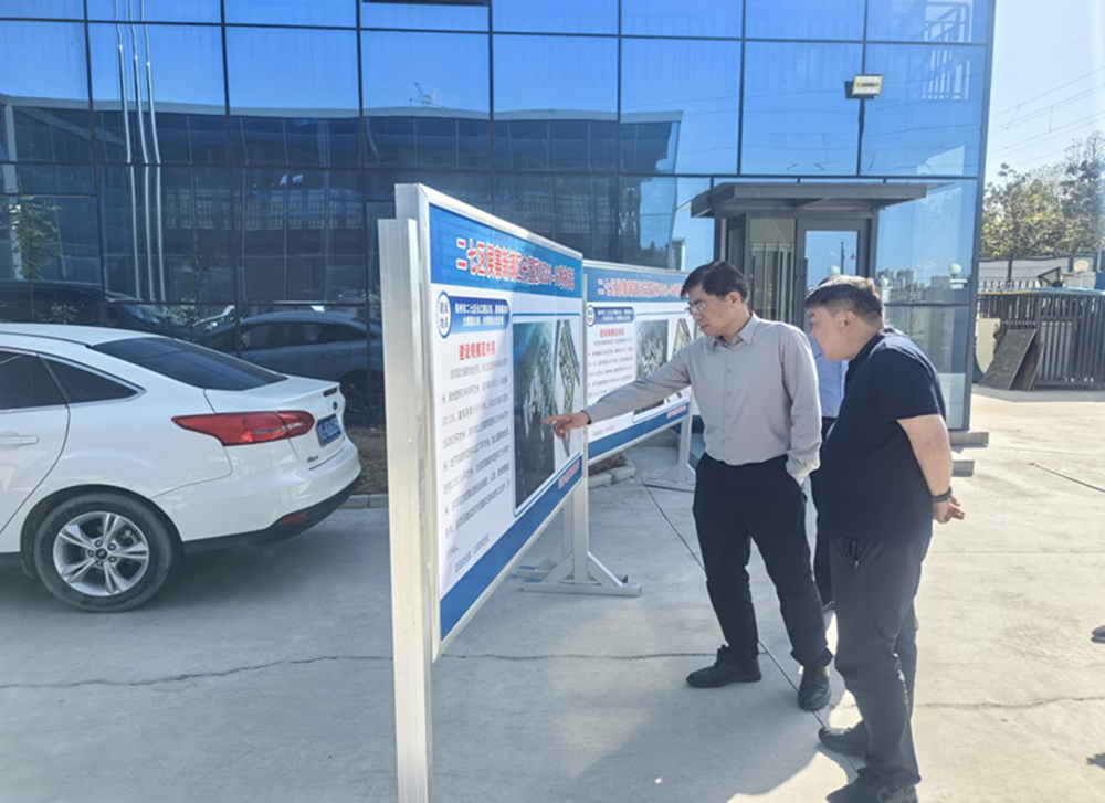 鄭州市建設(shè)投資集團(tuán)有限公司黨委書(shū)記、董事長(zhǎng)汪洋到侯寨新鎮(zhèn)區(qū)安置區(qū)項(xiàng)目調(diào)研項(xiàng)目建設(shè)工作